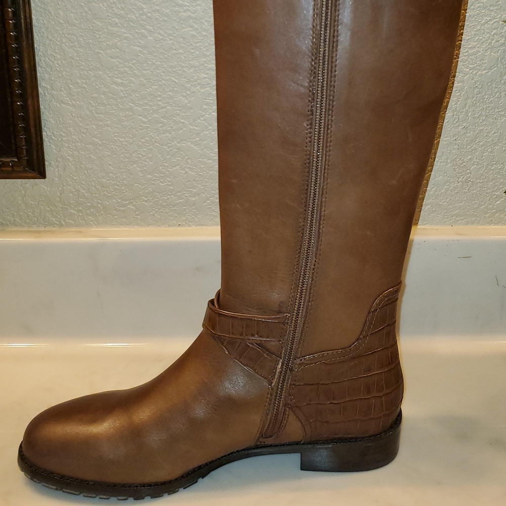Boots - Picture 2 of 2